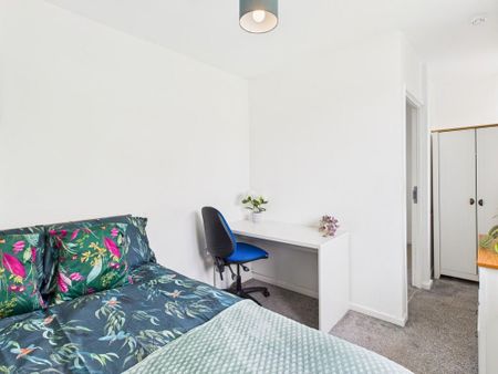 5 bedroom terraced house to rent - Photo 5