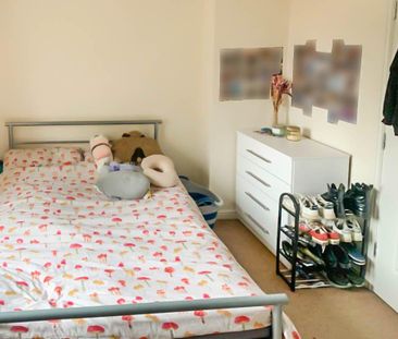 4 bedroom terraced house to rent - Photo 3