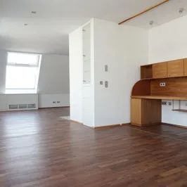 Ringstrassennähe! Luxuriöse 2-geschossige Dachterrassenwohnung in repräsentativem Stadtpalais! - Photo 3