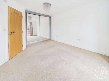 Holts Crest Way, Leeds, LS12 - Photo 4