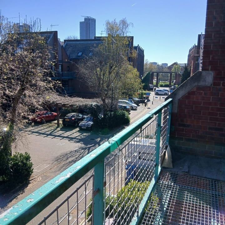 5 Bed Semi-Detached House, Elephant Lane, SE16 - Photo 1