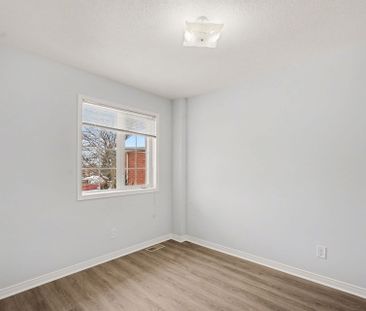 For Lease - 70 Cohen Avenue, Kanata, Ontario - Photo 5
