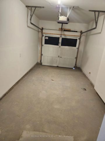 Detached Home For Lease | E9056430 - Photo 4