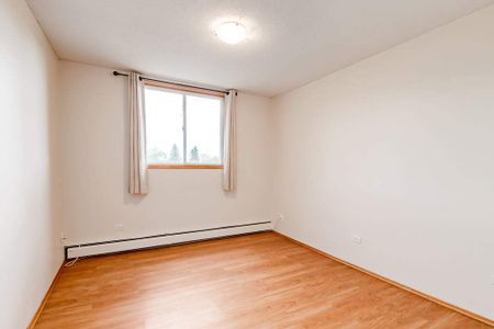 Renovated Suite - 2 Bedroom - Photo 3