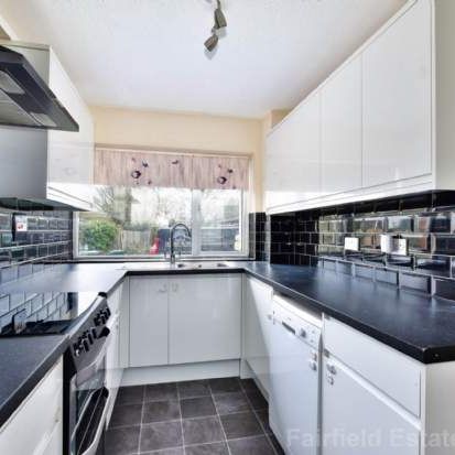 3 bedroom property to rent in Hertfordshire - Photo 1