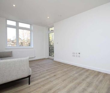 Solent Lodge, Green Lanes, Palmers Green, N13 - Photo 1