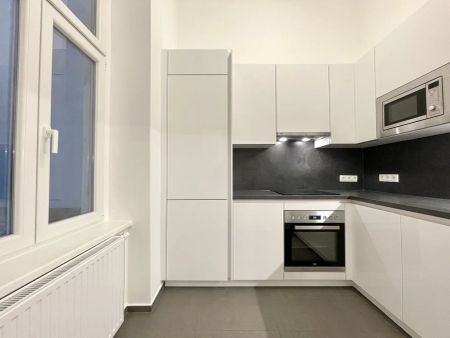 Stilvoll sanierte Altbauwohnung in bester Innenstadtlage – Ruheoase am Getreidemarkt - Photo 5