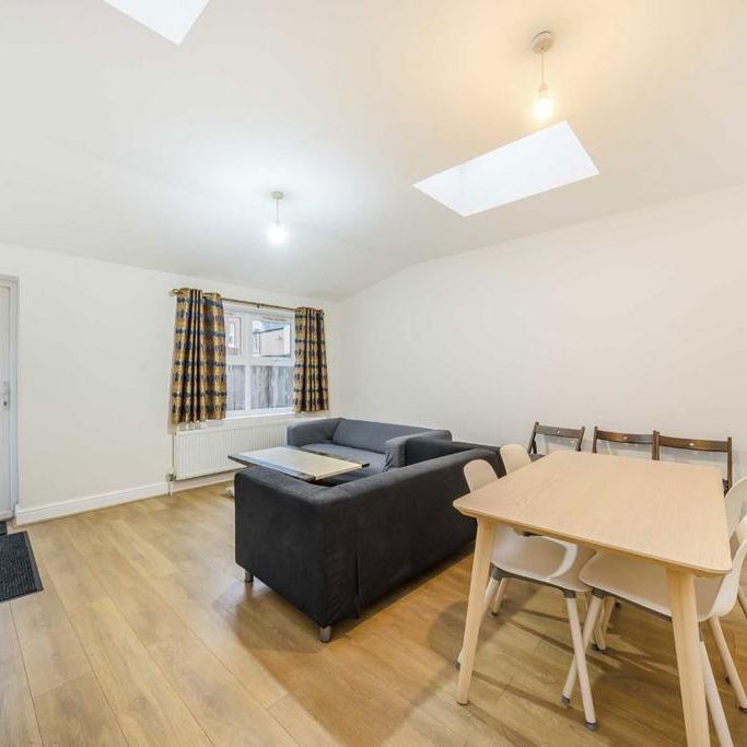 4 bedroom house to rent - Photo 1