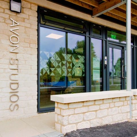 Silver Studio Riverside - Photo 1