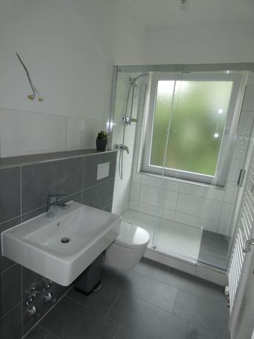 *** Modernsierte 2-Zimmerwohnung mit Balkon! *** - Foto 2