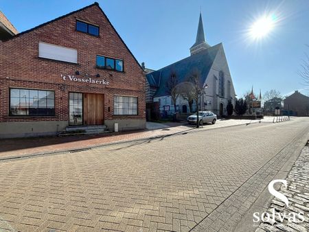 Mooie gezinswoning, rustig gelegen met drie slaapkamers - Photo 2