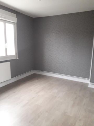 Location : Appartement 4 pièces 79 m2 – BEAUCOURT - Photo 2