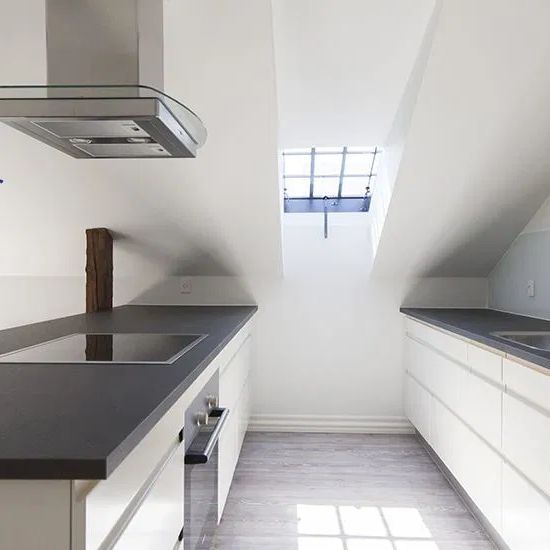 Charmerende taglejlighed med historisk atmosfære i Aalborg - Photo 1