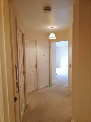 2 Bed Flat, Signet Square, CV2 - Photo 1