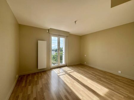 A louer - Appartement 4 pièces Vue Mer - Pontaillac - Photo 4