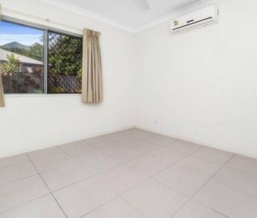 Quality Entertainer – Media or Fifth Bedroom – Solar - Green Thumb ... - Photo 6