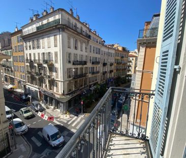 Location Appartement 3 pièces 74m² NICE 06000 - Photo 4