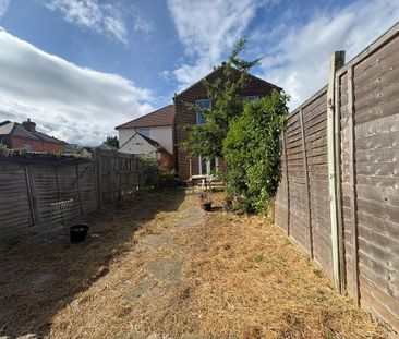 5 bedroom detached house to rent - Photo 3