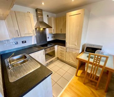 2 bedroom flat to rent - Photo 6