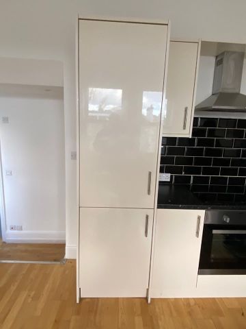 2 Bed Flat, London, SE25 - Photo 3