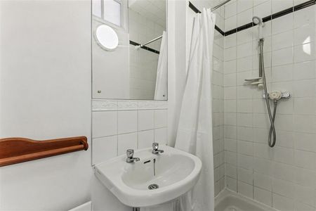 1 BED Apartment To rent - Photo 2