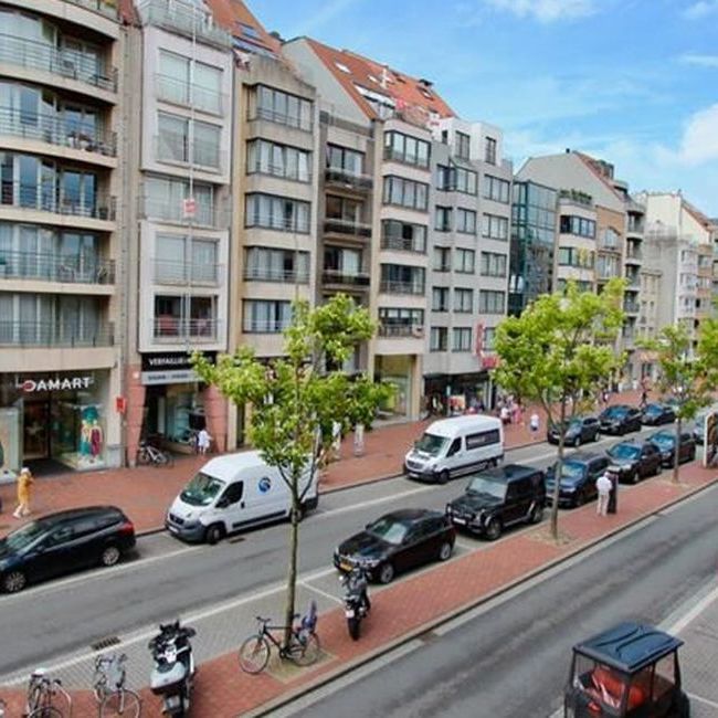 Appartement te huur in Knokke voor € 1.485 met 2 slaapkamers - Photo 1