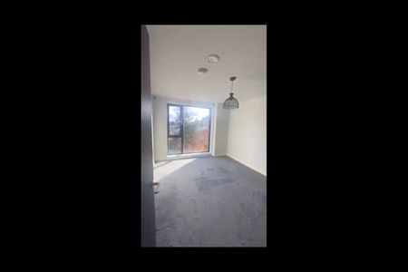 1 Bed Flat, St Martin's Place, B15 - Photo 5