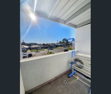 ALMOST NEW TWO BEDROOM APARTMENT - Photo 6