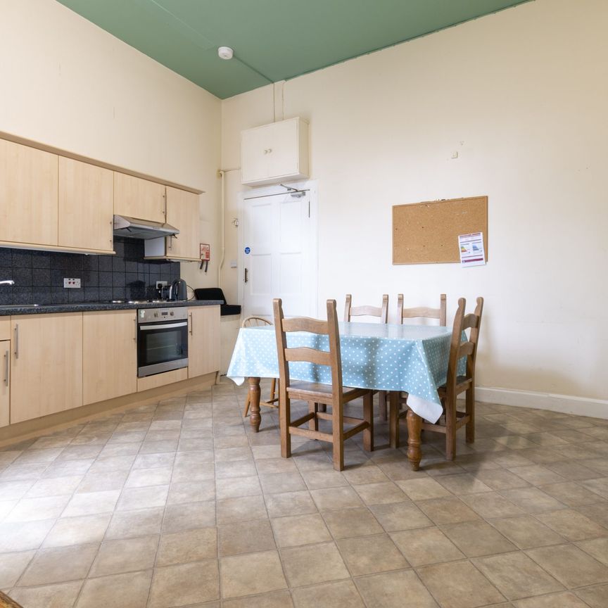 0395L - Bruntsfield Place, Edinburgh, EH10 4DG - Photo 1