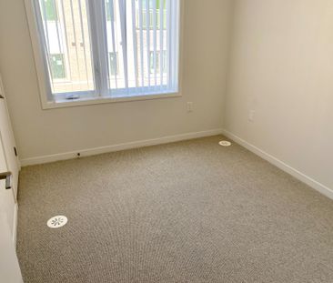 For Lease - 131 Honeycrisp Crescent Unit# TH223, Vaughan, Ontario - Photo 6