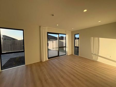 Brand New Duplex!! - Photo 4