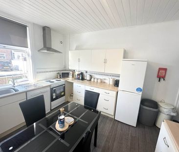Low Lane (Room 4), Horsforth, Leeds - Photo 2