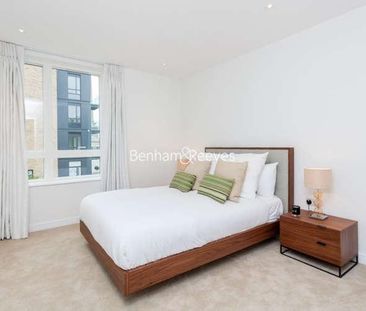 Kew Bridge West, Brentford, TW8 - Photo 3