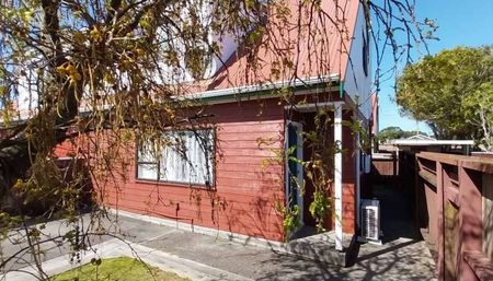 Alicetown 3brm Townhouse - Photo 4