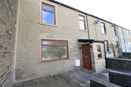 3 bedroom terraced house to rent - Photo 5