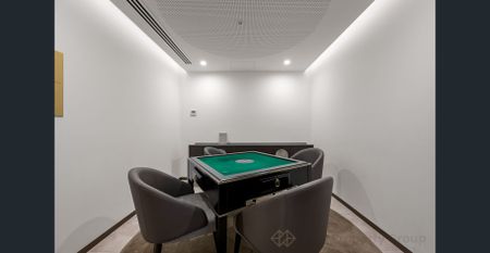 Luxurious 1 bed 1 bath apartment above the GLEN shopping mall - Photo 3