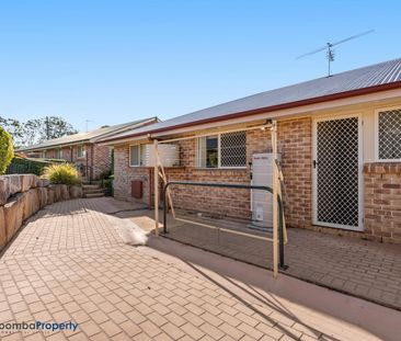 2 bedroom in quiet complex- ideal for retirees! - Photo 5