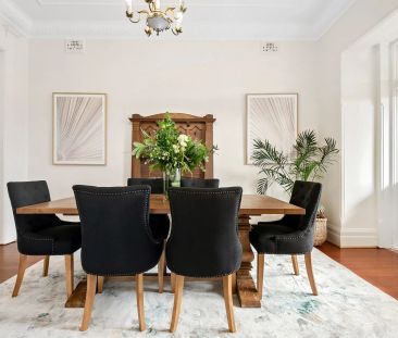 KING OF THE HILL 'HILLVIEW' GRAND EDWARDIAN RESIDENCE - Photo 3