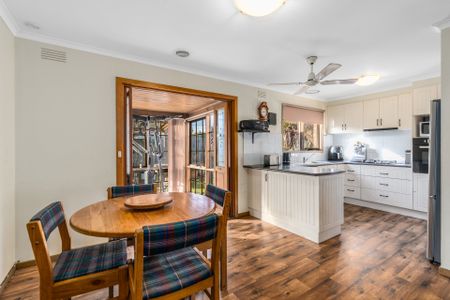 11 Jacaranda Place, Belmont, VIC, 3216 - Photo 3