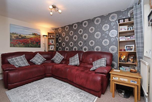 2 bedroom link detached house to rent - Photo 1