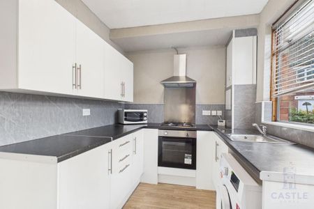 4 bedroom house of multiple occupation to rent - Photo 4