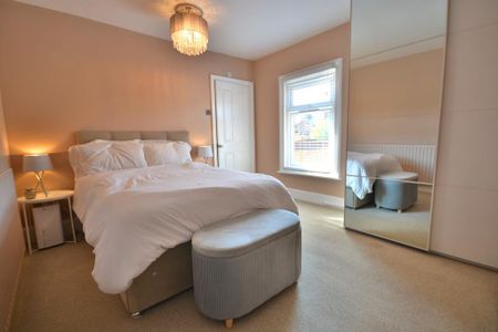 2 bedroom terraced house to rent - Photo 4