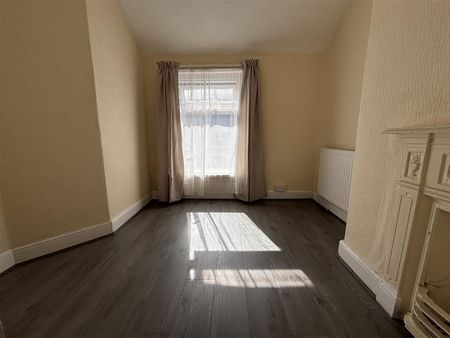 Corporation Road, Cardiff - Photo 3