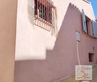 Location Maison 2 pièces 38m² COLLOBRIERES 83610 - Photo 4