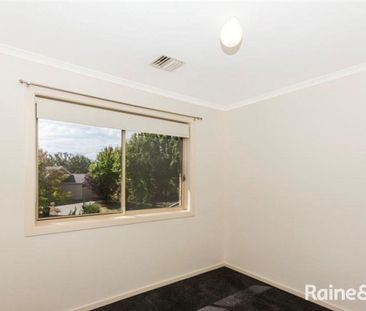 2 Saxby Close, Amaroo, ACT 2914 - Photo 6