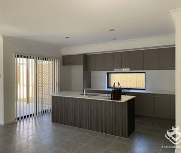 IMMACULATELY FAMILY HOUSE - Photo 1