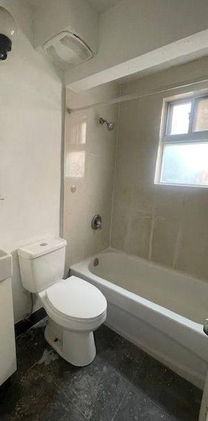 For Lease - 1516 Eglinton Avenue Unit# Apt 2, Toronto, Ontario - Photo 1