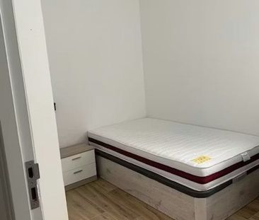 Carrer de Vicent Brull, Valencia, Valencian Community 46011 - Photo 6