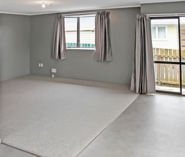 Refurbished 2 bedroom! - Photo 2