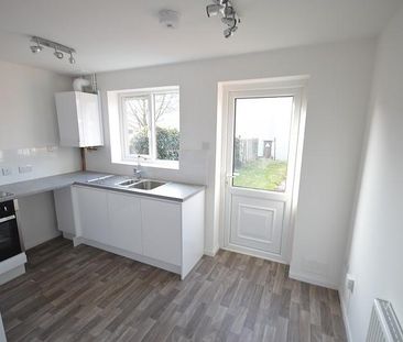 2 bedroom terraced house to rent - Photo 5